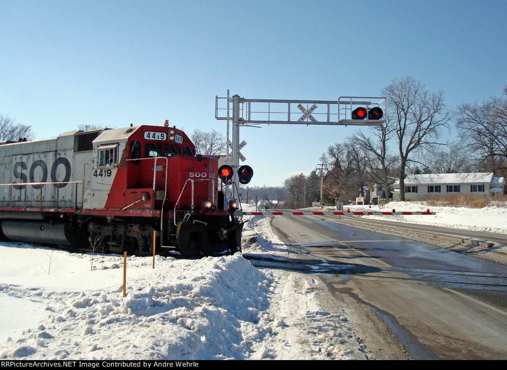 SOO 4419 approaching County Highway CV